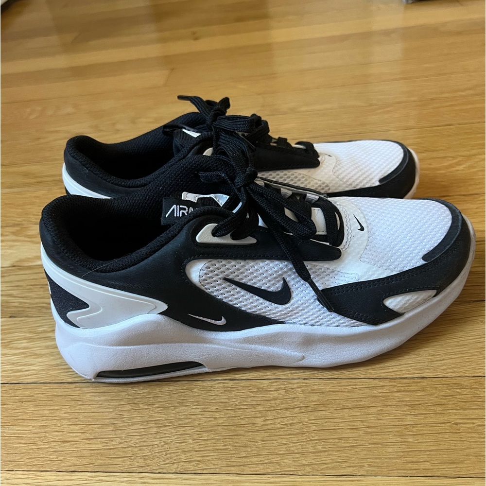 Women’s Black & White Nike Air Max Bolt